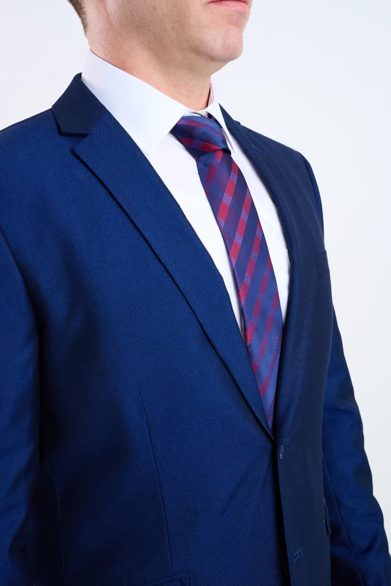 Traje azul cobalto
