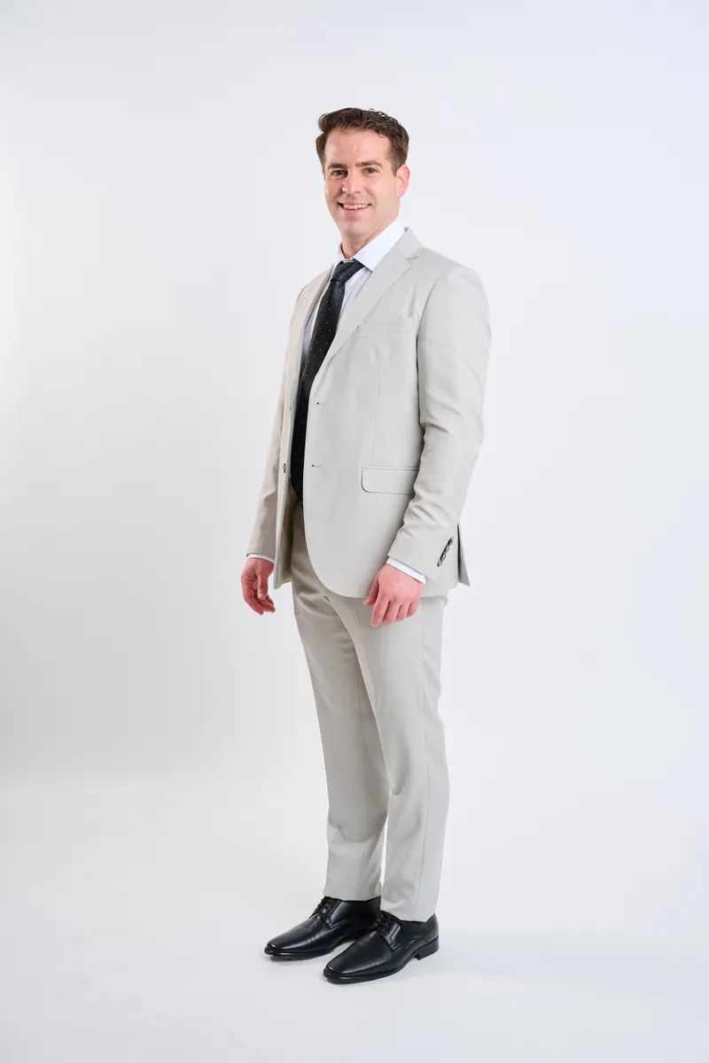 Traje gris perla