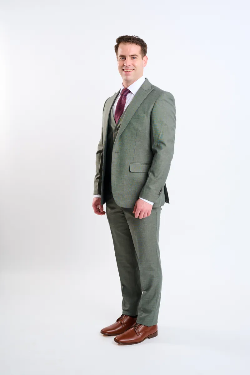 Traje verde seco